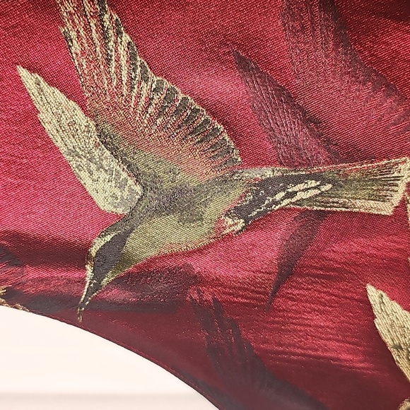 Red Vintage Vest with Humming Bird Pattern. Size XL. 100% Silk. Lovely - Picture 4 of 12